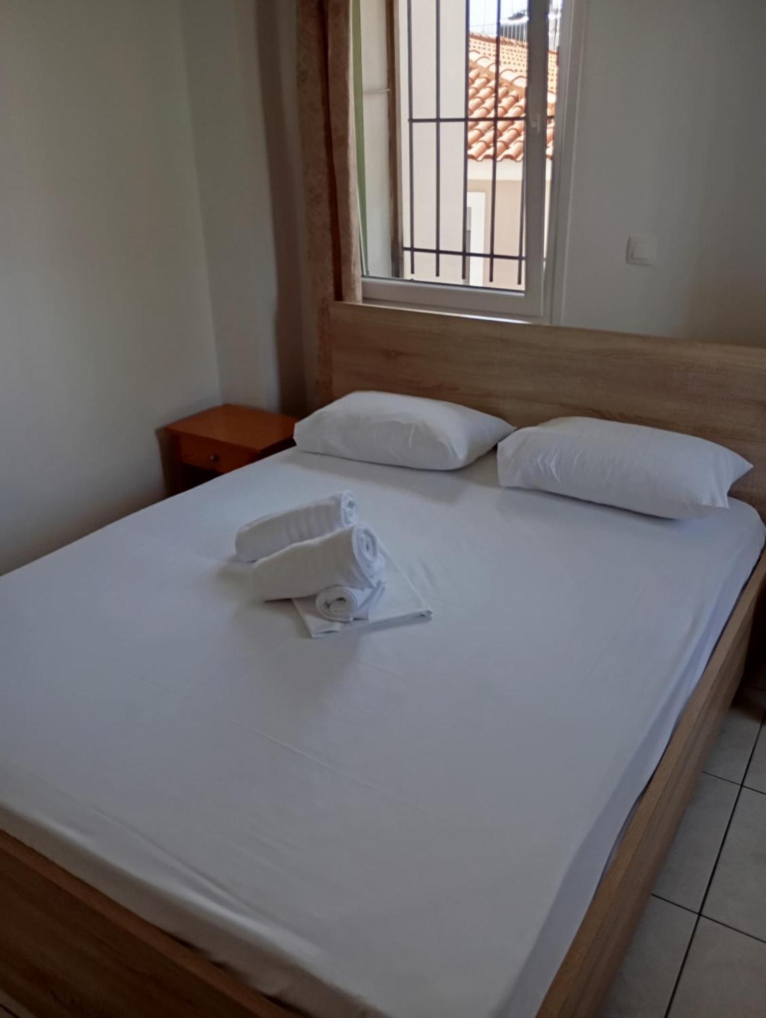 Pyrgos Sofokleous Hotel Mytilene Exterior photo